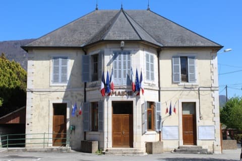 Couvreur Artemare