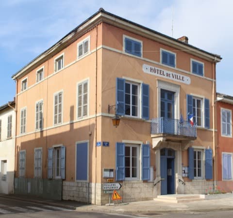 Couvreur Bâgé-le-Châtel