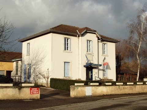 Couvreur Certines