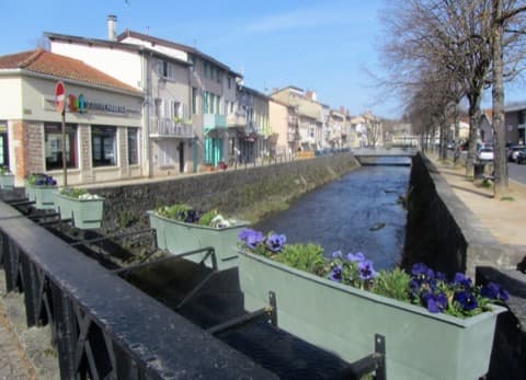 Couvreur Montluel
