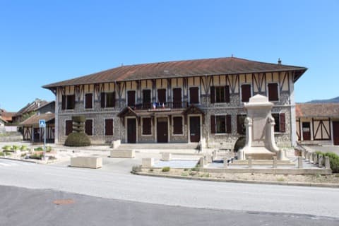 Couvreur Peyrieu