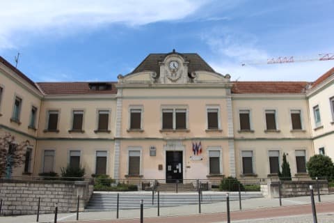 Couvreur Valserhône